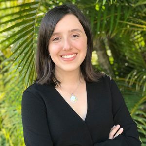 Meet your Posher, Adriana